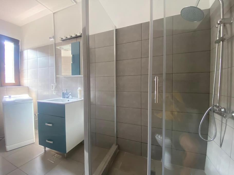 2 Bedroom Apartment With Terrace In City Center Bükreş Dış mekan fotoğraf
