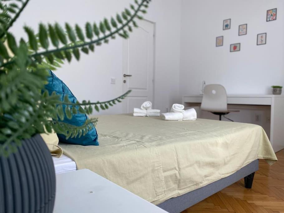 2 Bedroom Apartment With Terrace In City Center Bükreş Dış mekan fotoğraf